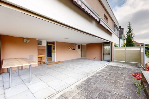 terrasse avec property visible, terrasse, clôture, et auvent