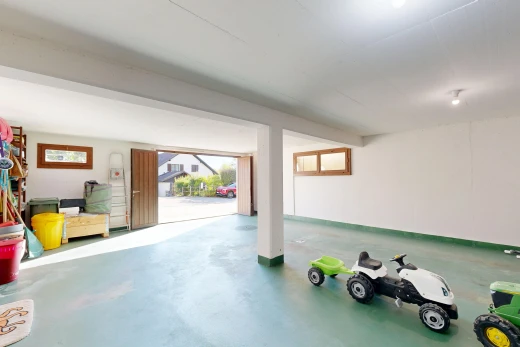 parking avec inside property