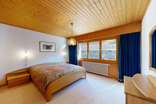 chambre avec carpet, moquette, radiateur, inside property, et natural light