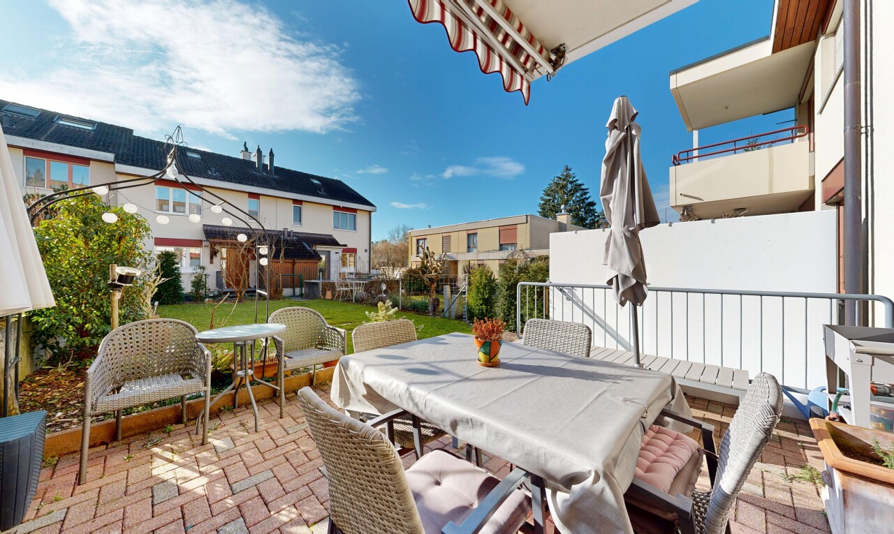 terrasse mit essbereich im freien, day time, und from property