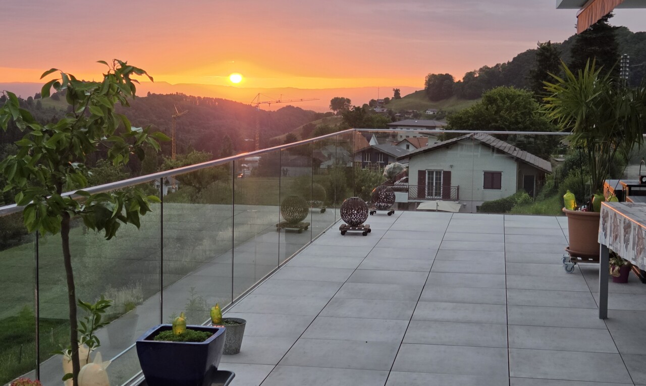 balcon avec from property et dusk