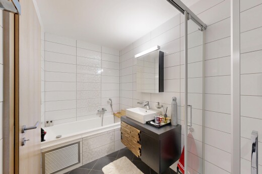 bad mit tile wall, fliesenwand, komplettes badezimmer, bad, und dusche