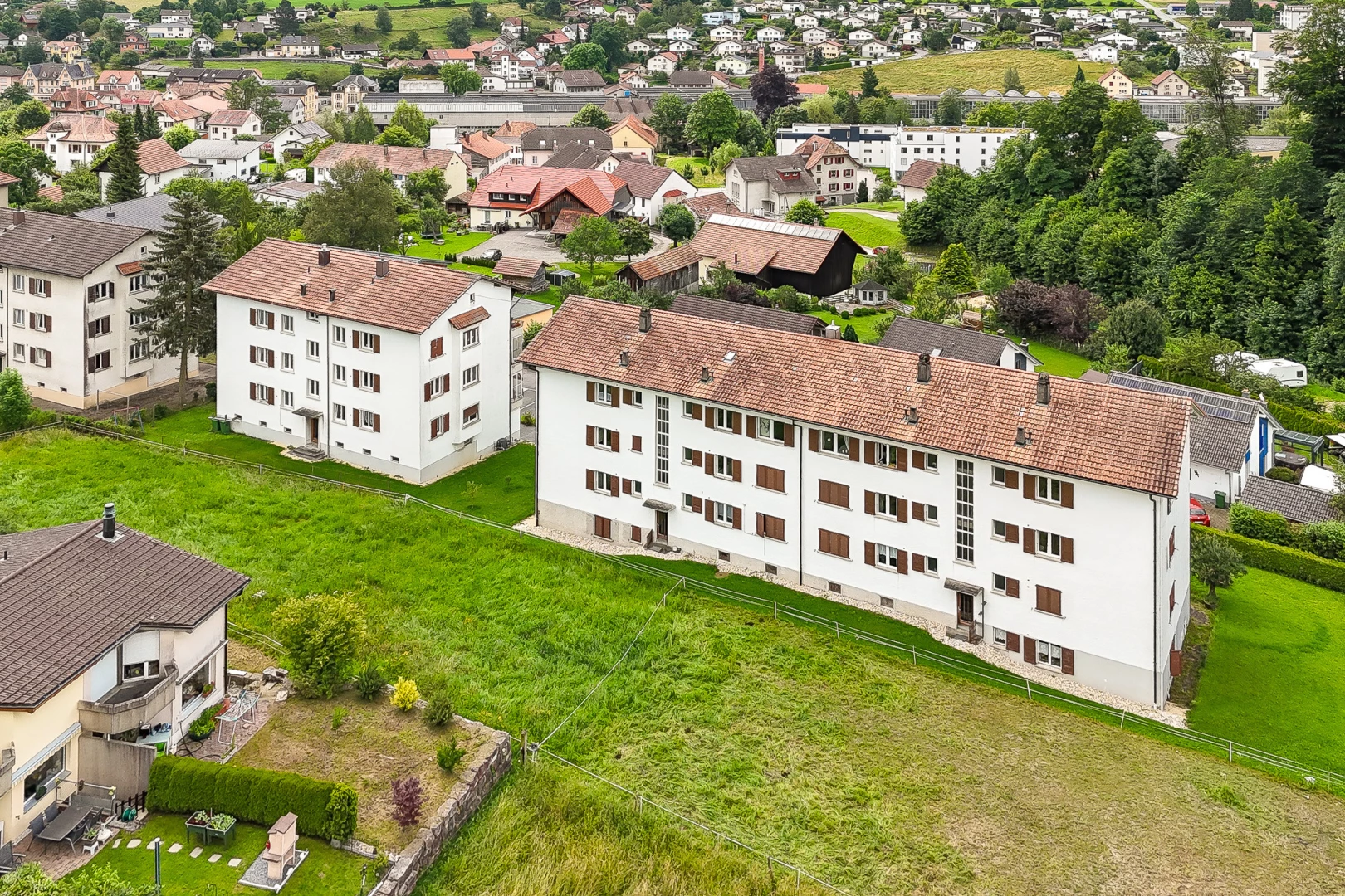 extérieur du bâtiment avec vue résidentielle