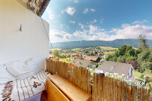 balcon avec balcon et vue sur la montagne