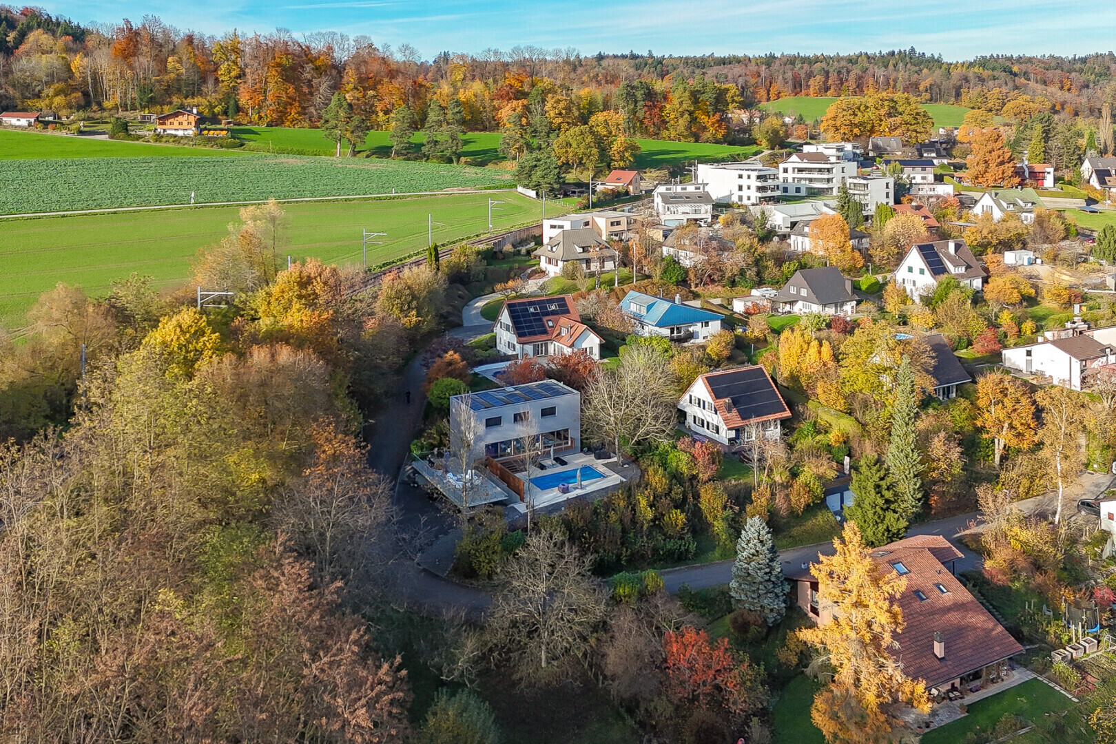 vue sur la mer avec day time, forest view, vue sur la forêt, et aerial view