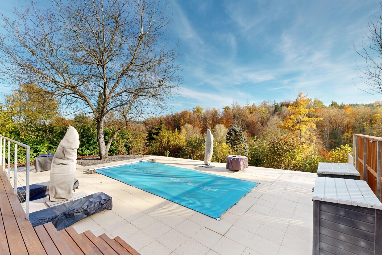 piscine avec piscine, from property, day time, et terrasse