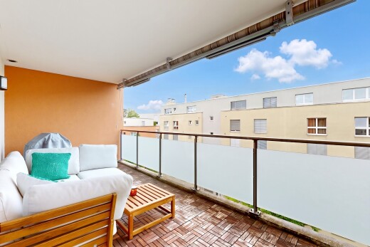 balkon mit from property, day time, balkon, und wohnraum im freien