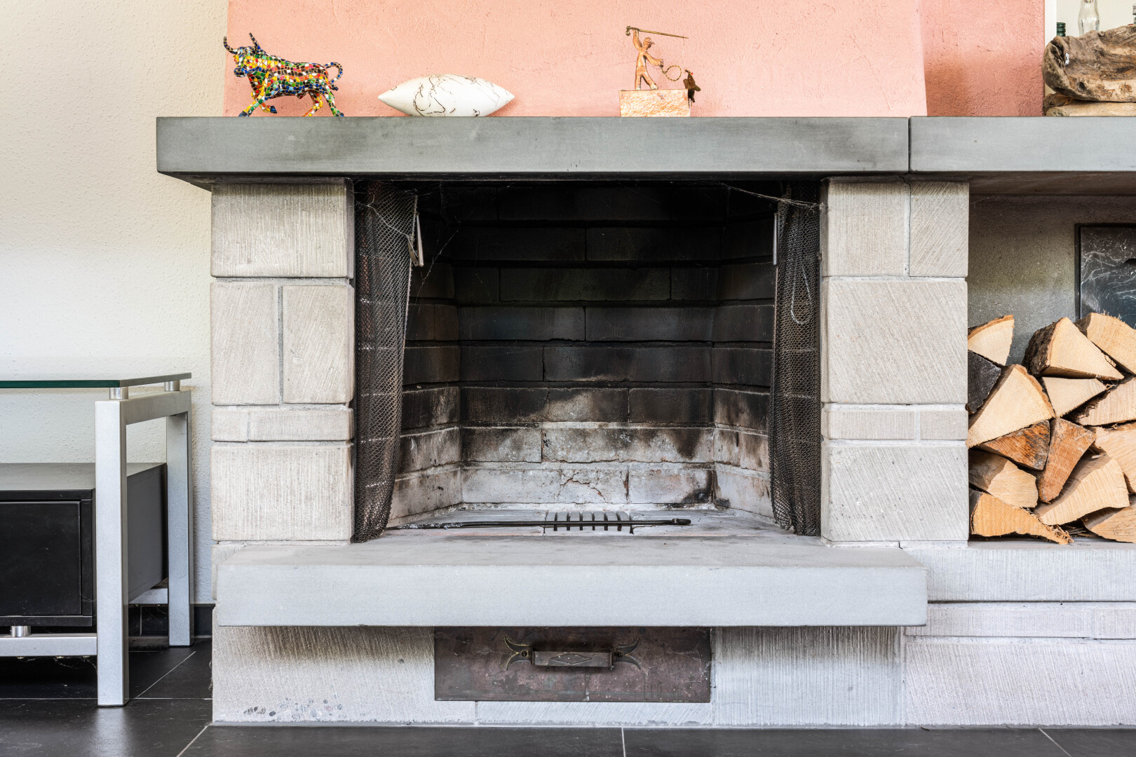 einzelheiten mit heating / cooling, interior, misc room, und kamin