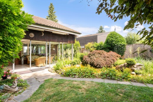 garten mit from property, zaun, day time, und property visible