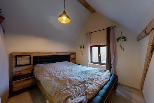 chambre avec plafond cathédrale, cathedral ceiling, cloison sèche, drywall, et plafond voûté
