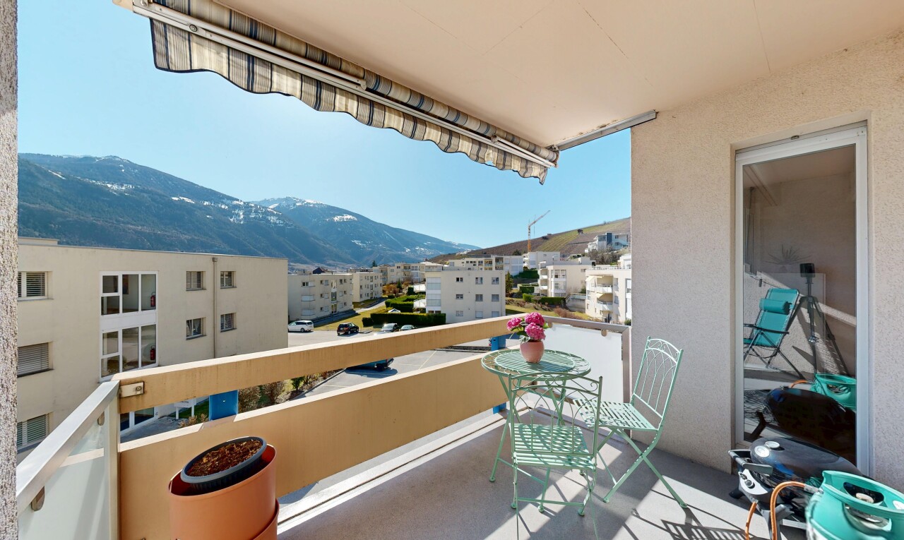 balkon mit blick auf die berge, mountain view, balkon, day time, und from property