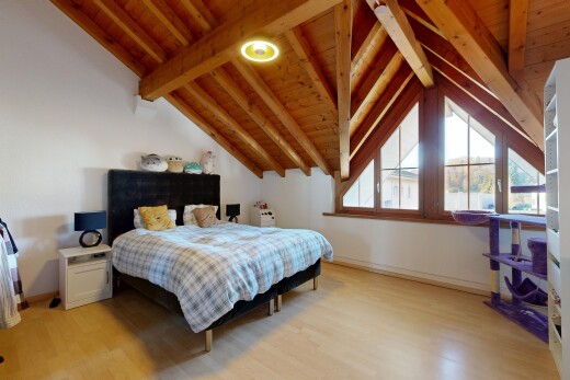 zimmer / schlafzimmer mit dachschräge, vaulted ceiling, balkendecke, beamed ceiling, und gipskartonwand