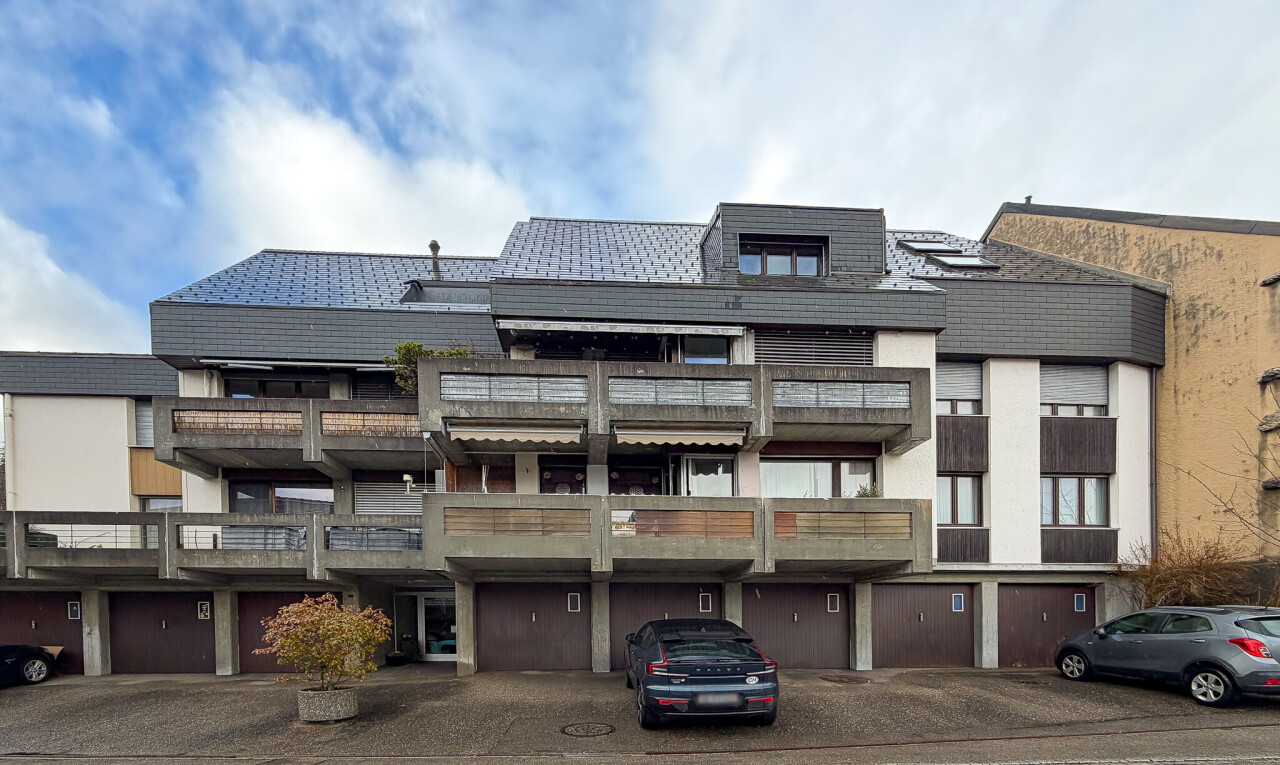 extérieur du bâtiment avec from community, day time, vue sur le complexe d'appartements, et apartment complex view