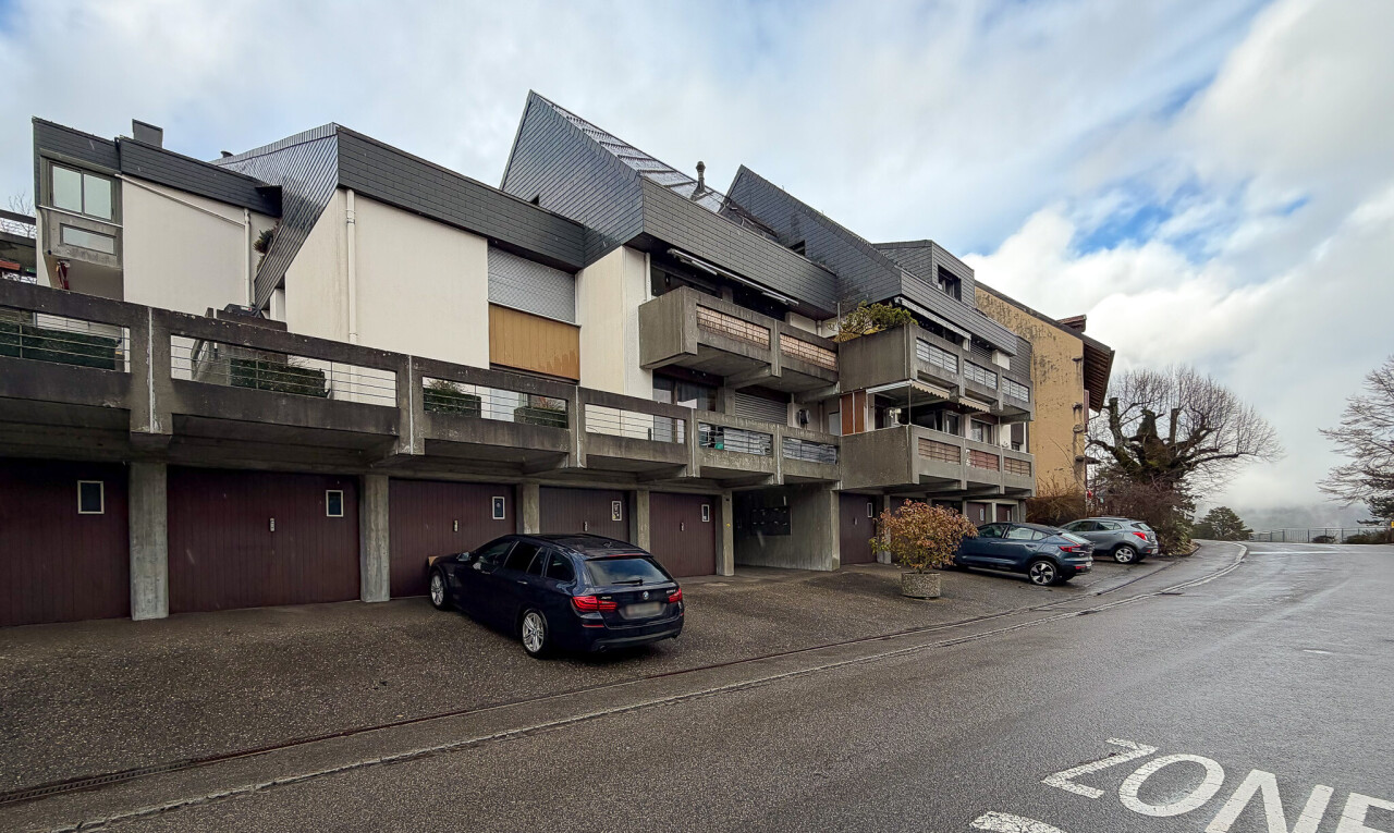 extérieur du bâtiment avec day time, from community, vue sur le complexe d'appartements, et apartment complex view