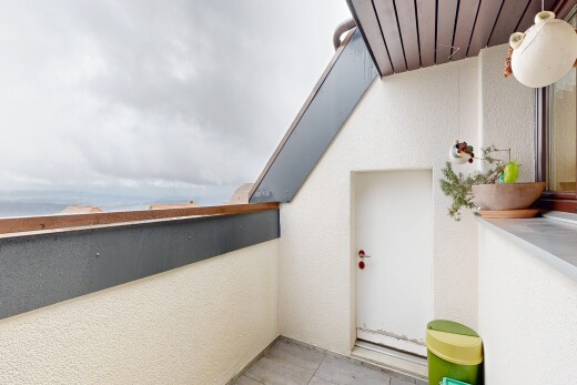 balcon avec overcast et from property