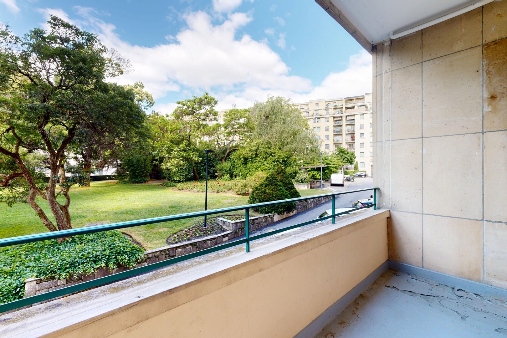 balcon avec balcon, from property, et day time