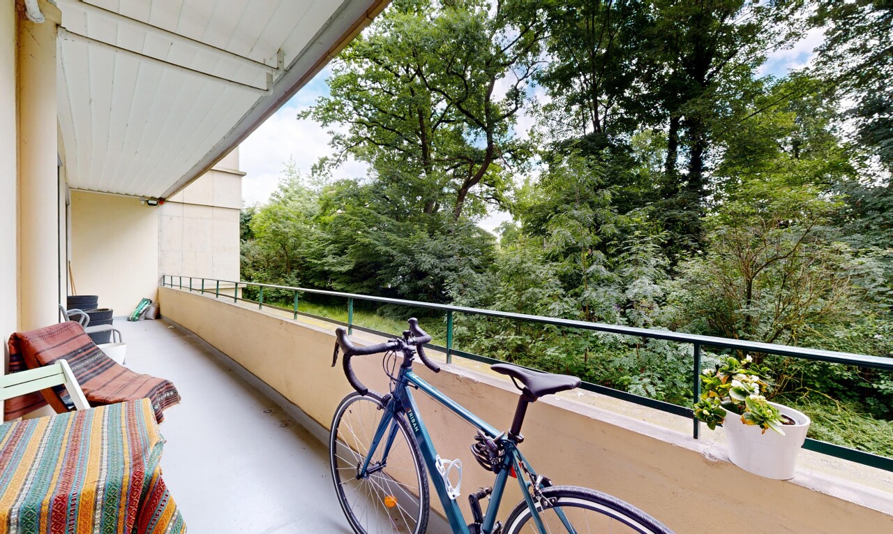 balcon avec balcon, from property, et day time