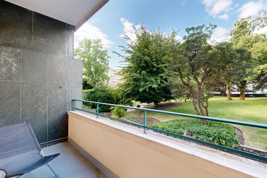 balcon avec balcon, from property, et day time
