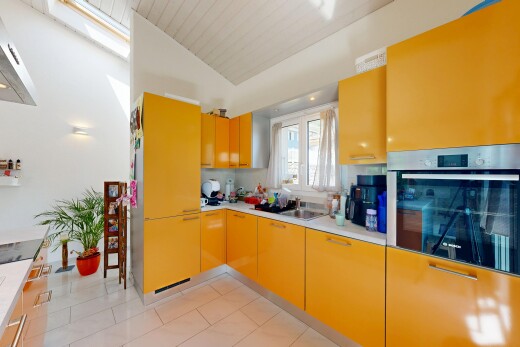 küche mit ofen, inside property, arbeitsplatten, light countertops, und natürliches licht