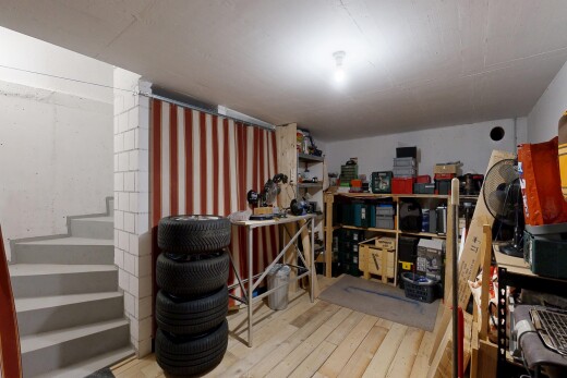 vorratskammer mit keller