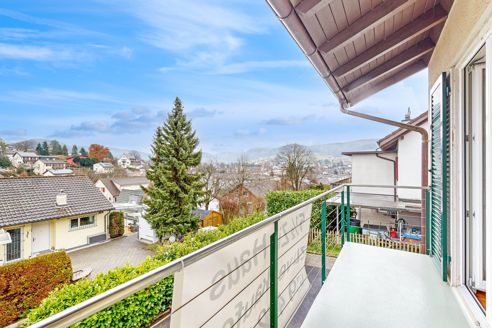 balcon avec balcon, day time, from property, vue résidentielle, et residential view