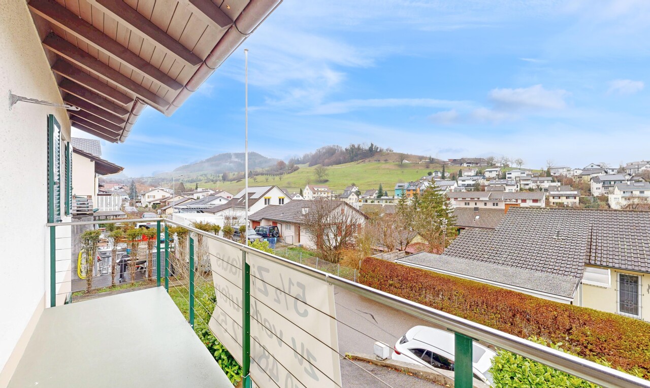 balcon avec day time, balcon, from property, vue résidentielle, et residential view