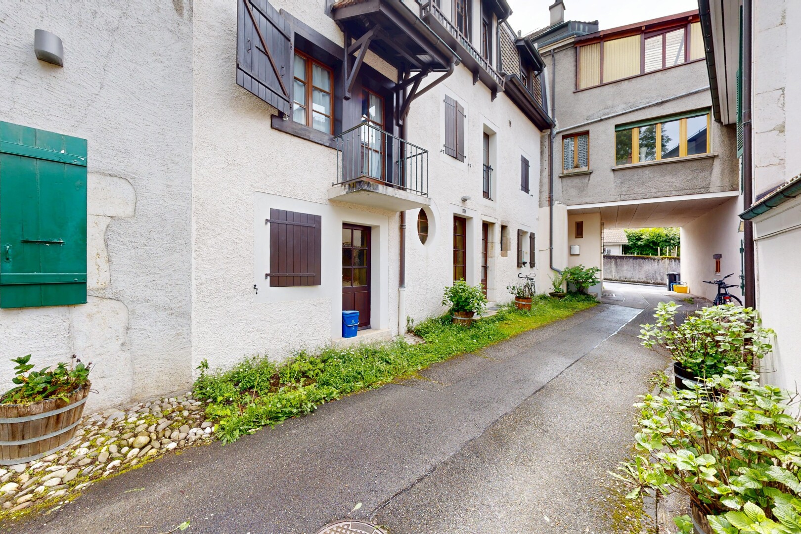 außenansicht mit apartment complex view, blick auf wohnanlage, und from community