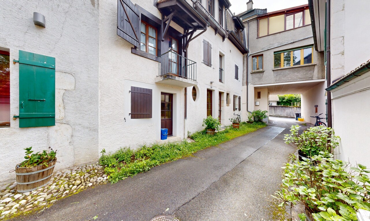 außenansicht mit apartment complex view, blick auf wohnanlage, und from community