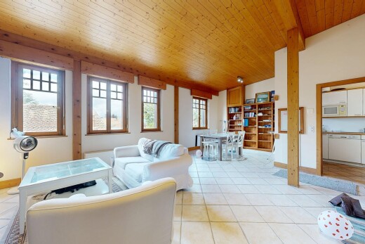 salon / salle à manger avec inside property, cloison sèche, drywall, lumière naturelle, et natural light
