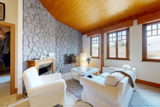wohnzimmer mit akzentwand, accent wall, natürliches licht, natural light, und gipskartonwand