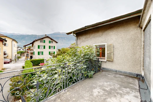 terrasse avec balcon, from property, overcast, view focus, et mountain view