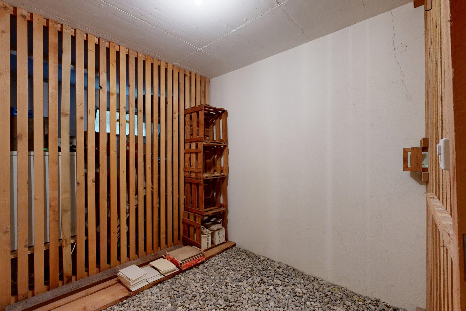 pièce vide avec cloison sèche, drywall, et inside property