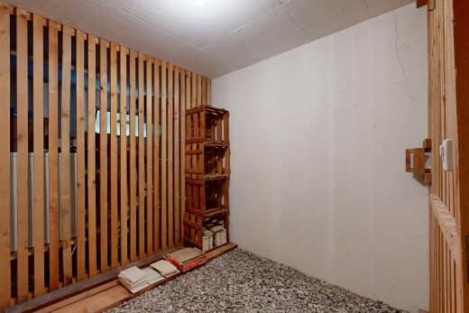 pièce vide avec cloison sèche, drywall, et inside property