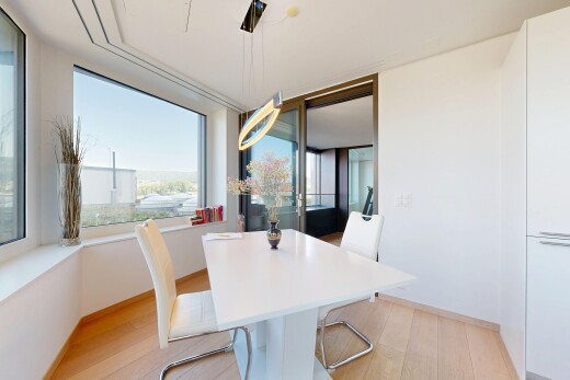 salle à manger avec day time, wood finish floor, sol en finition bois, drywall, et cloison sèche