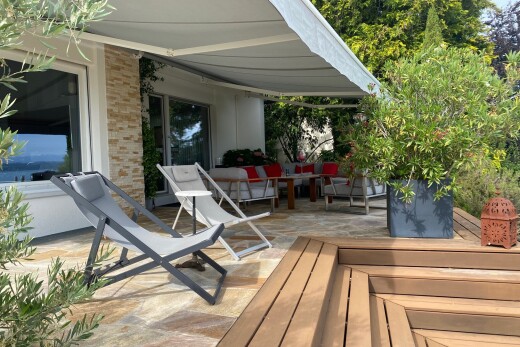 terrasse avec auvent, from property, terrasse, et espace de vie extérieur