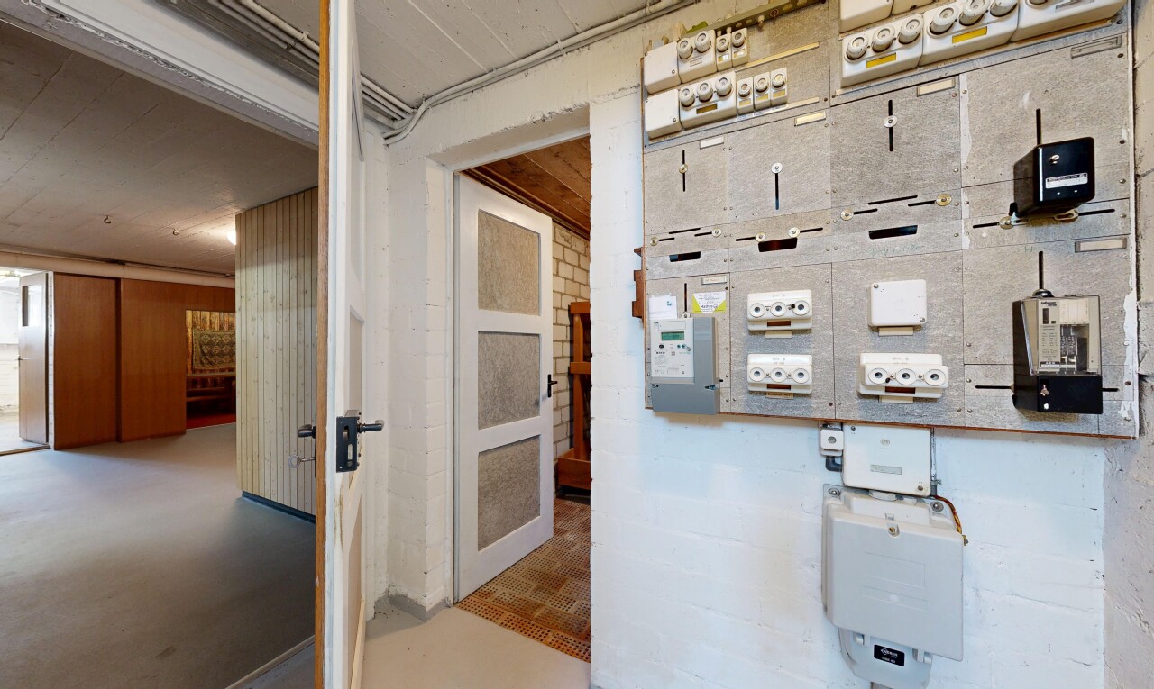 hallway featuring concrete floors