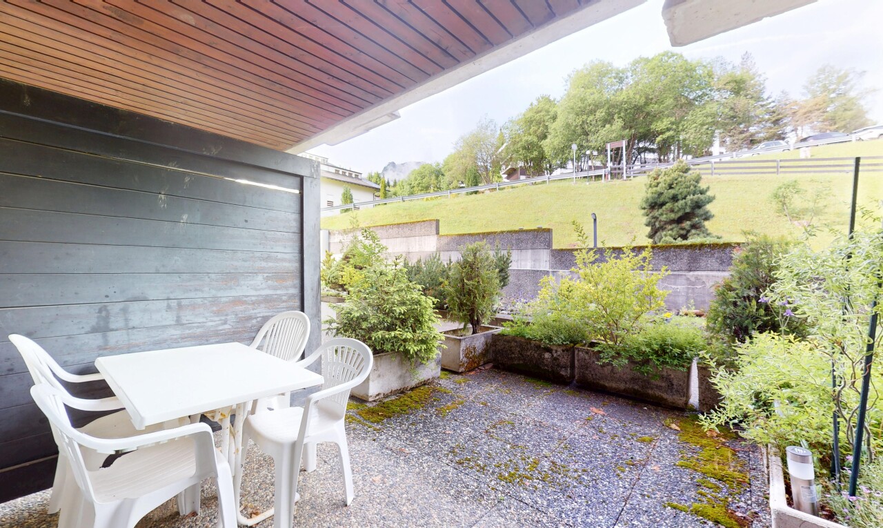 terrasse mit zaun, essbereich im freien, terrasse, und from property