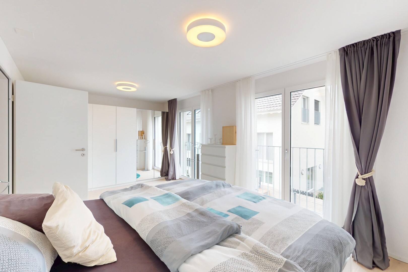 chambre avec lumière naturelle, natural light, inside property, cloison sèche, et drywall