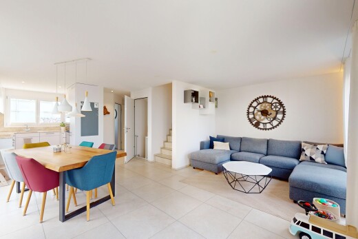 wohn- / esszimmer mit natürliches licht, natural light, inside property, gipskartonwand, und drywall