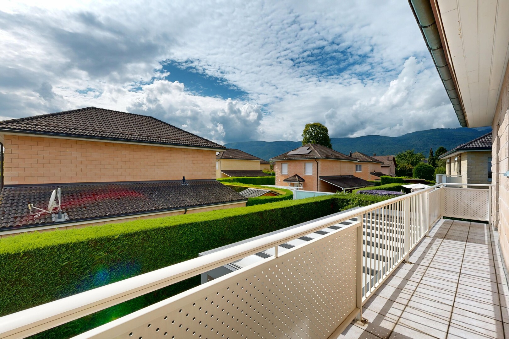 balcon avec balcon, view focus, day time, et from property