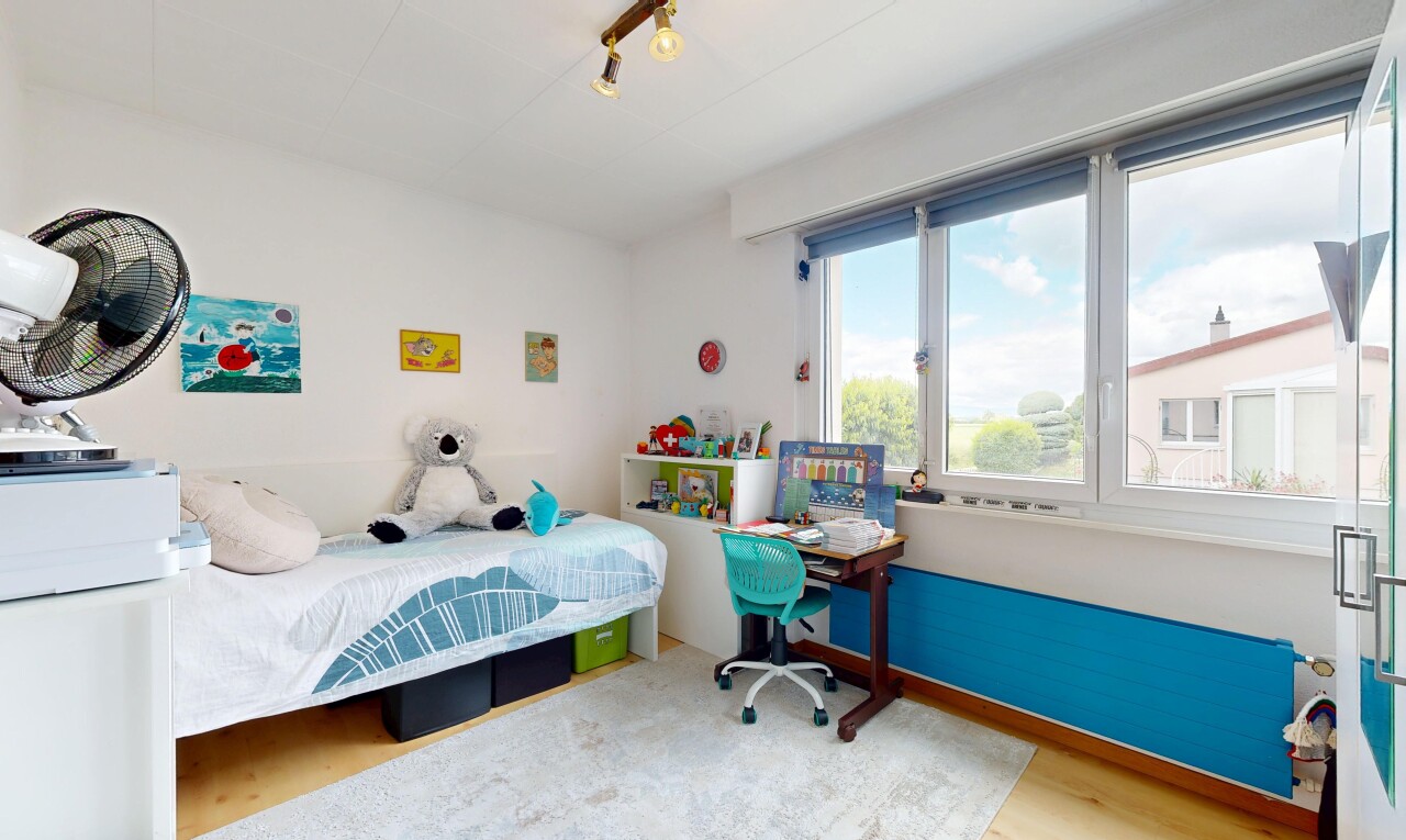chambre avec drywall, cloison sèche, day time, inside property, et natural light