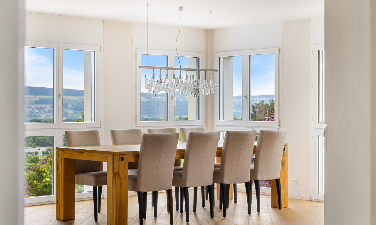 esszimmer mit inside property, day time, drywall, gipskartonwand, und natural light