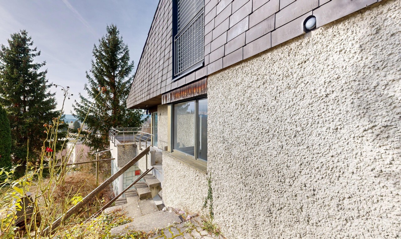 façade avec from property, bardage en bardeaux, et bardage en stuc