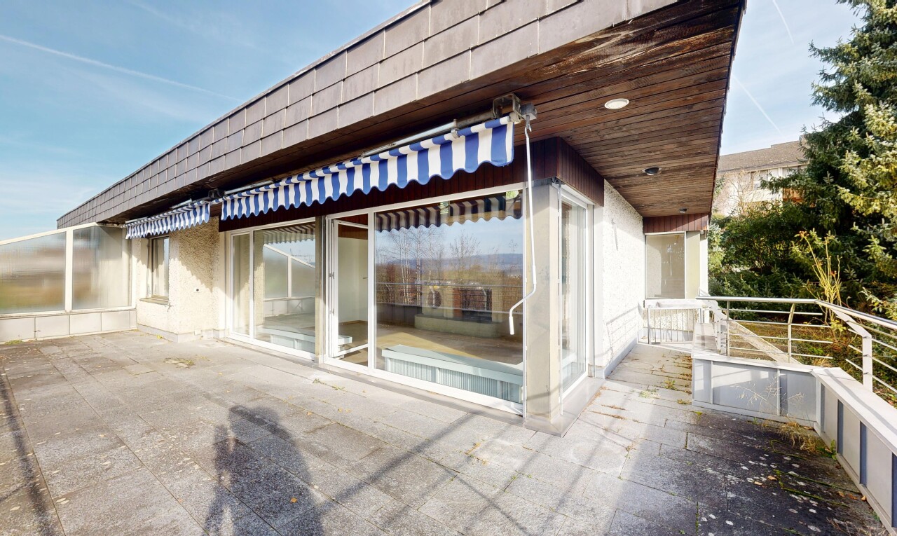 terrasse avec day time, terrasse, property visible, et auvent