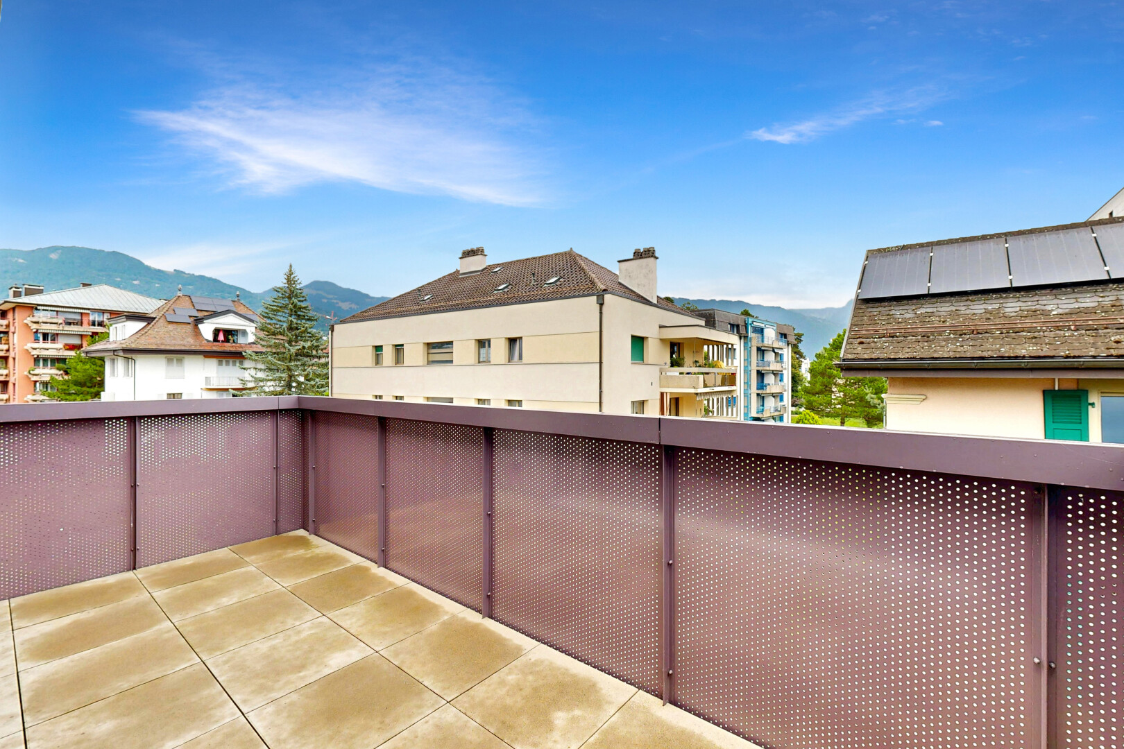 terrasse avec balcon, vue sur la montagne, mountain view, from property, et day time