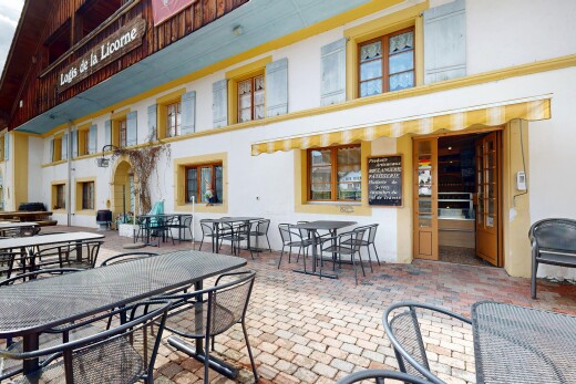 terrasse mit essbereich im freien