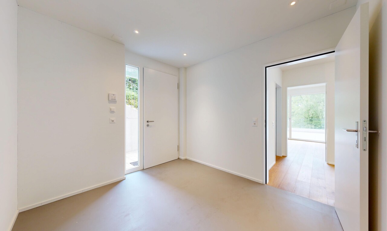 leerer raum mit inside property, drywall, gipskartonwand, recessed lighting, und einbauleuchten