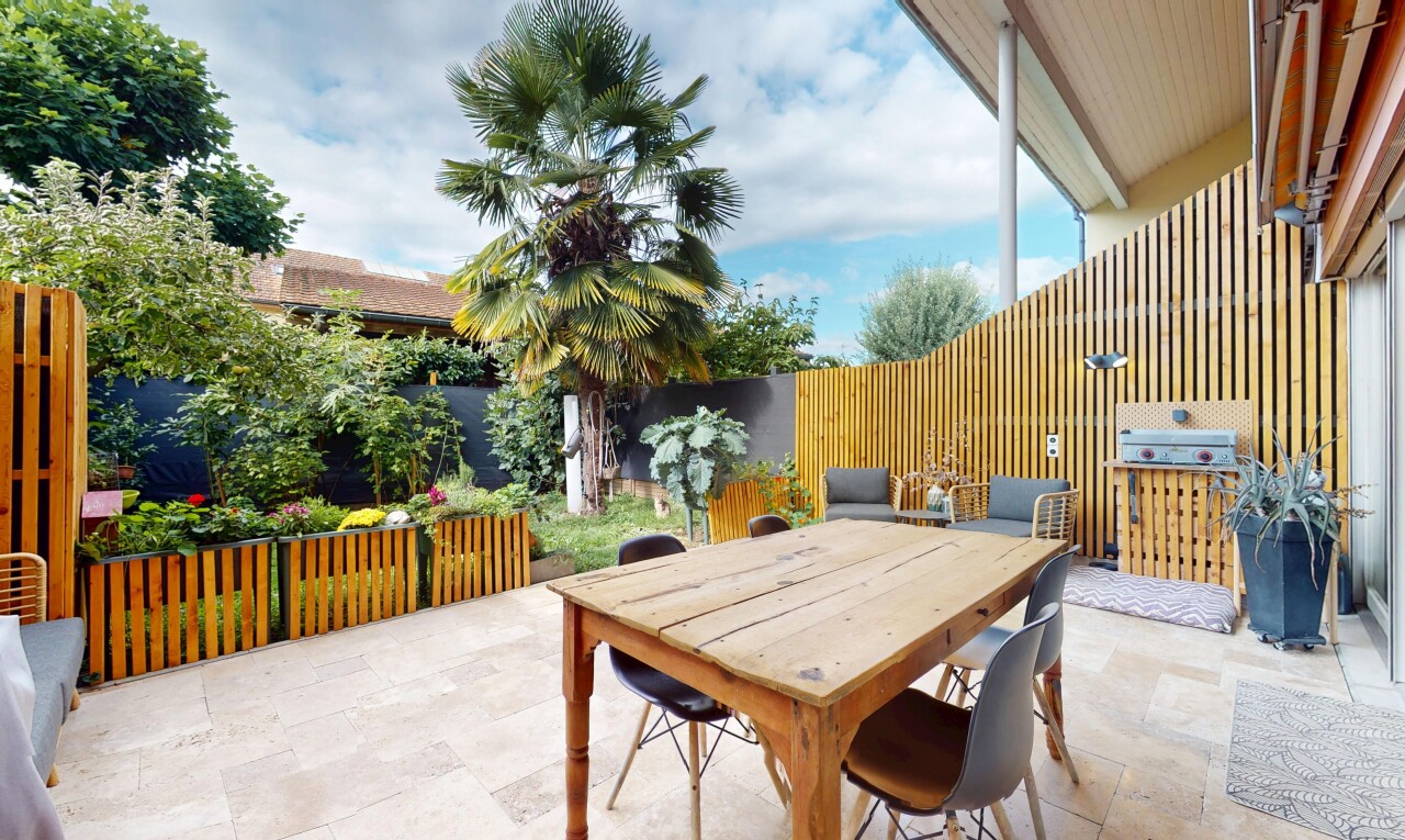 terrasse mit essbereich im freien, from property, terrasse, day time, und zaun