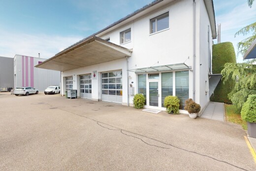 terrasse mit day time, property visible, und auffahrt