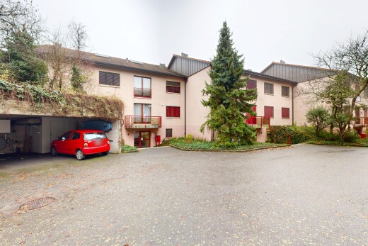 façade avec balcon, overcast, apartment complex view, from community, et bardage vertical